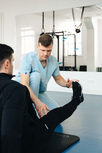 Basketball Injuries: Prevention, Ankle Braces and When to See a Pro
