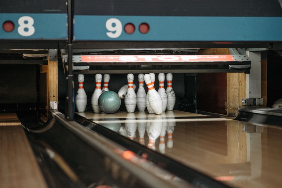 Best Bowling Balls for Beginners 2026: Your First Ball Guide