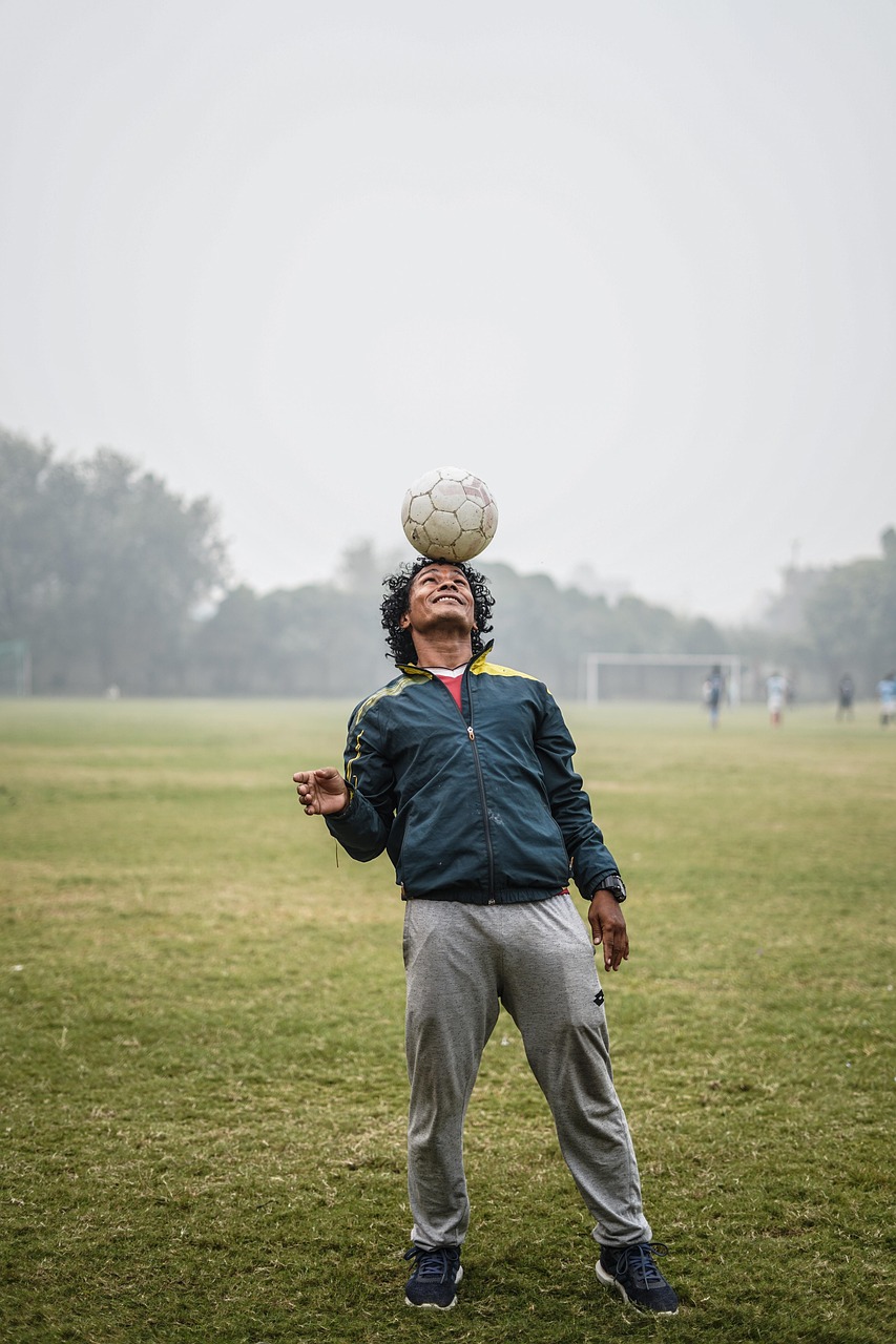 Football, player, soccer, sport, ball, game, team, play, competition, field, stadium, sports, players, nature, action, grass, money, goal, kick, rush, man, touchdown, athlete, college