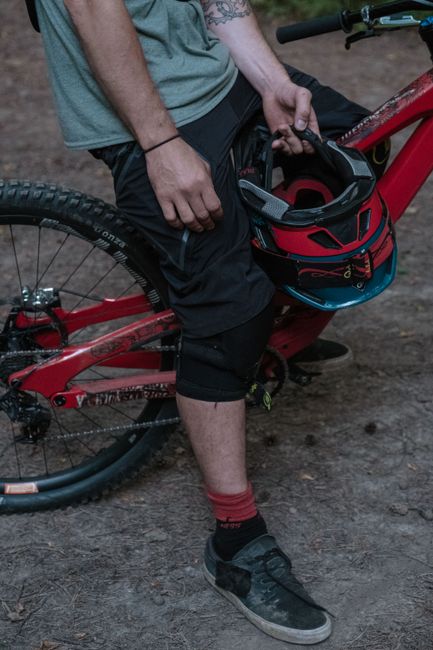 Best Mountain Bike Knee Pads 2026: Trail, Enduro and DH