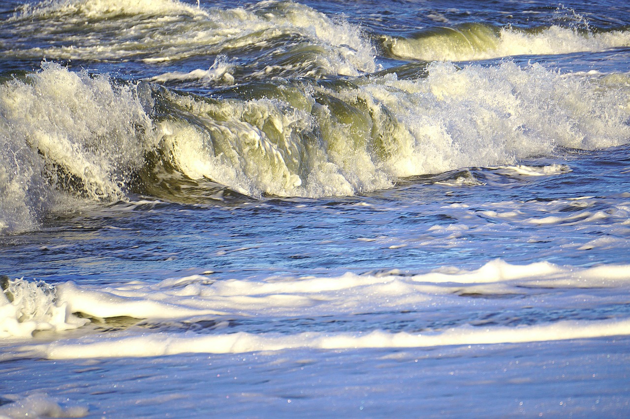 Sea, ocean, the waves, water, the coast, beach, nature, devastating, spray, foam, seascape, travel, sea of foam, the stage, shoreline, seashore, test, outside, rolling sea, restless, sea foam, blue wa