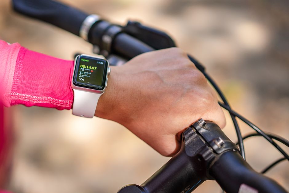 Best Track and Field Wearables: Sprint Timing, GPS Watches and Recovery Trackers