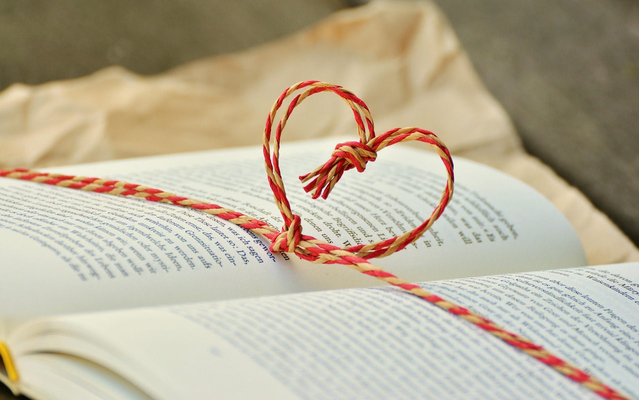 A book, book gift, heart, gift, read, give a gift, training, pages, paper, literature, books, to learn, book gift, heart, heart, gift, gift, gift, gift, gift, training, books