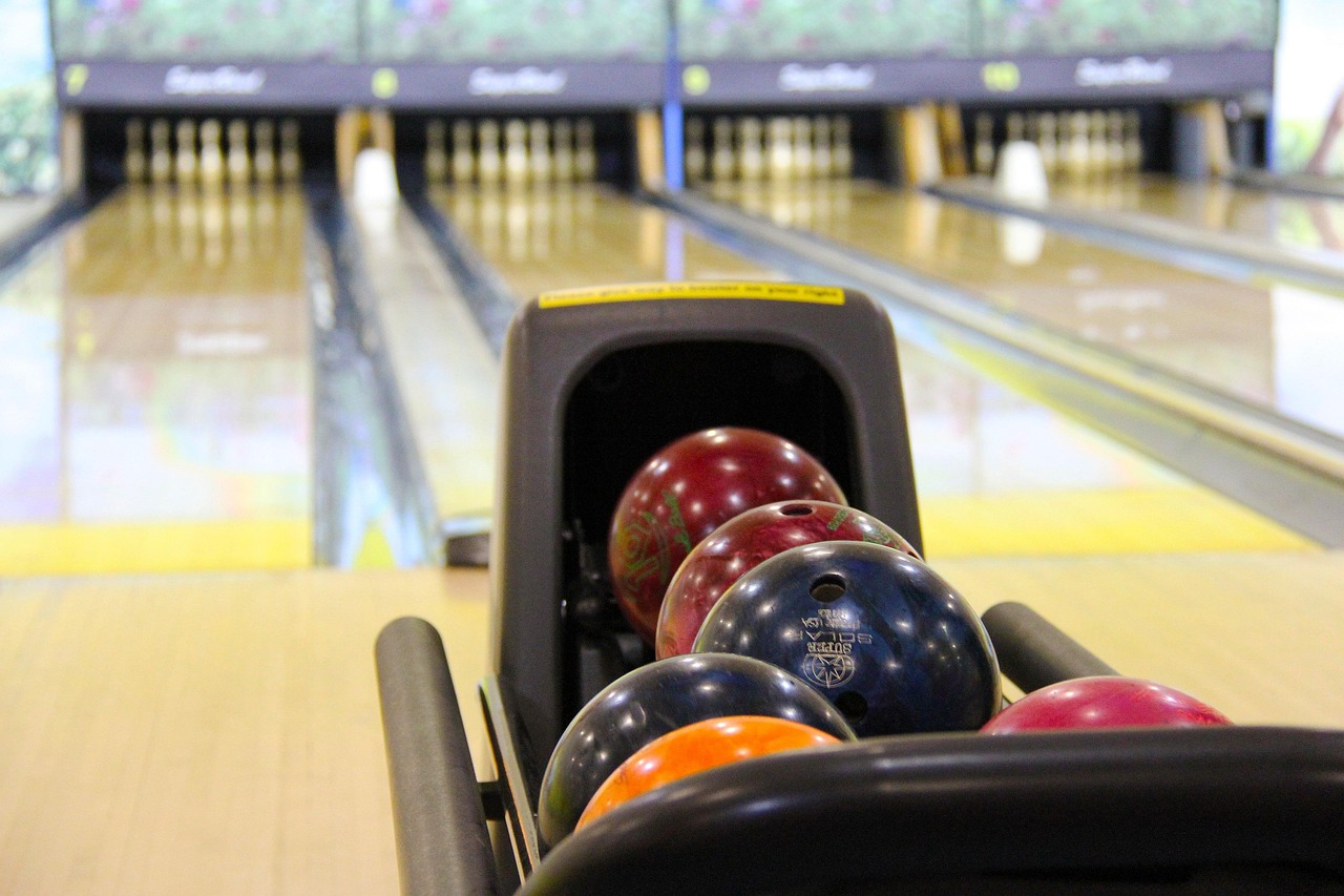 Bowling, colorful, bowling balls, bowling pin, bowling alley, sport, balls, singapore, leisure, fun, ball, indoor, playing, bowl, sports, play, games, activity, game, bowling, bowling, bowling, bowlin