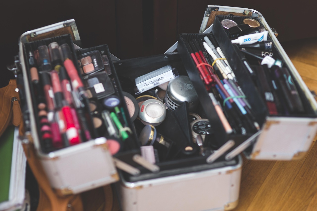 Case, makeup, make up, make-up, professional, opened, aluminium, mess, gray makeup, make up, make up, make up, mess, mess, mess, mess, mess