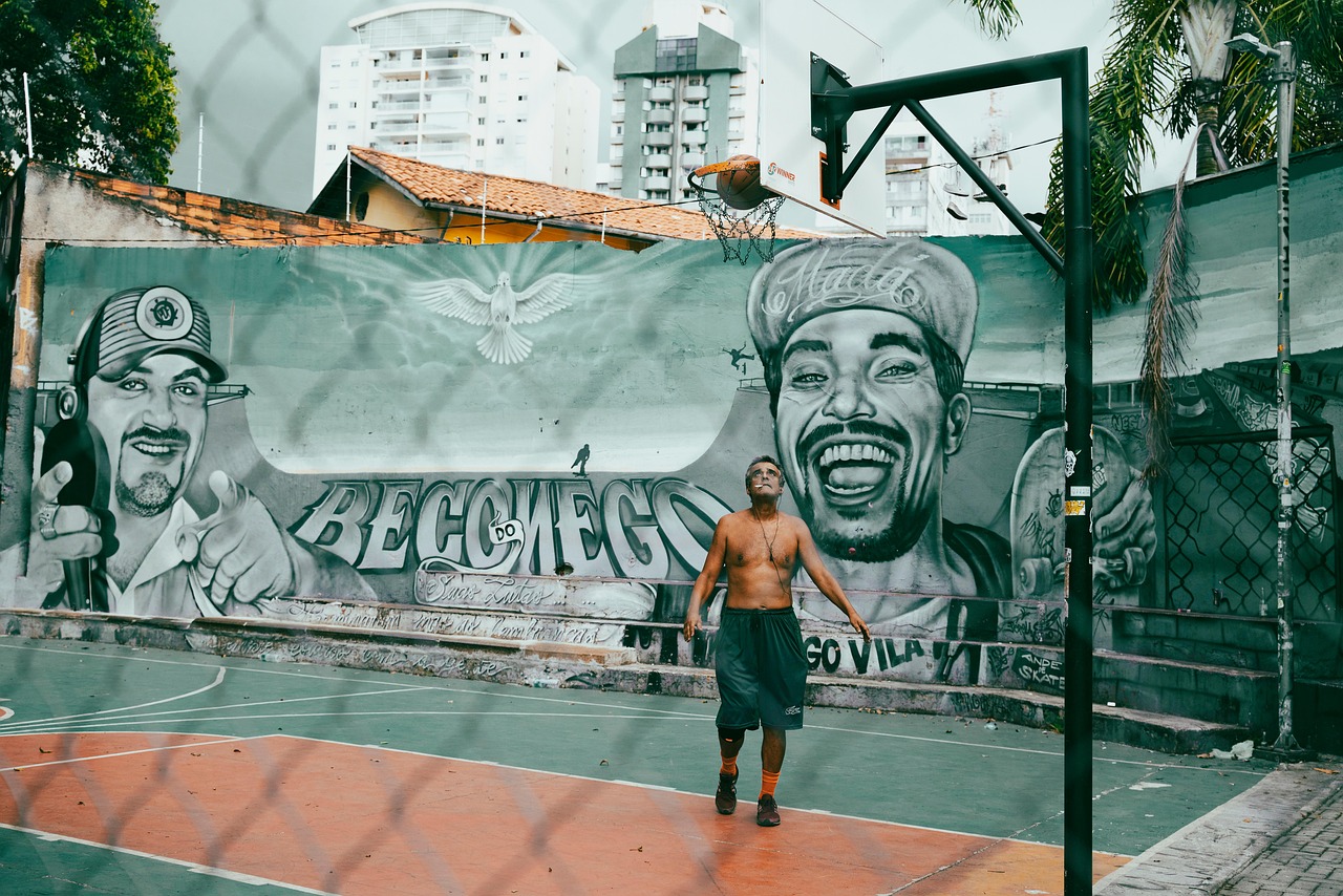 Man, graffiti, urban, city, scene, urban scene, basketball, street, street ball, smoking, brazil, são paulo, graffiti, basketball, basketball, basketball, basketball, basketball