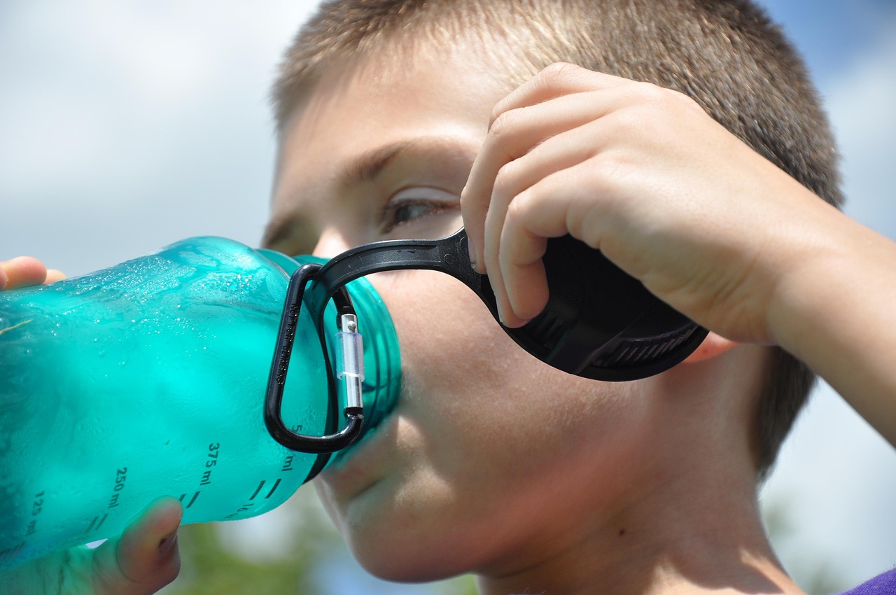 Thirst, water bottle, hydrate, water, bottle, drink, liquid, healthy, plastic, refreshing, blue, natural, nature, wet, cold, summer, sport, drinking