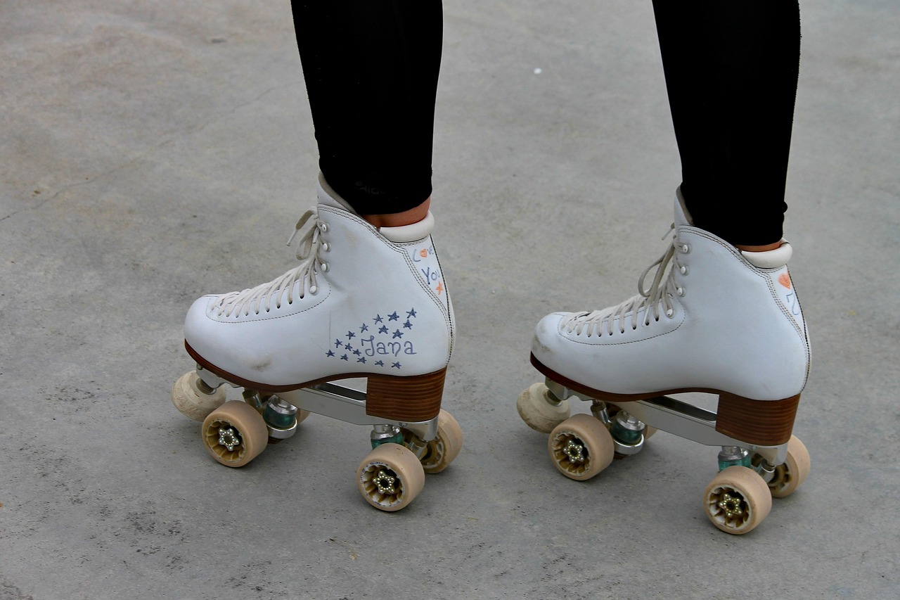 Roller skates, skaters, skating, training, sports, leisure time, recreational sports, roller skate rider, running, outdoors, fun, roll, girl, roller sports, move, elegant, roll art train, roller skati