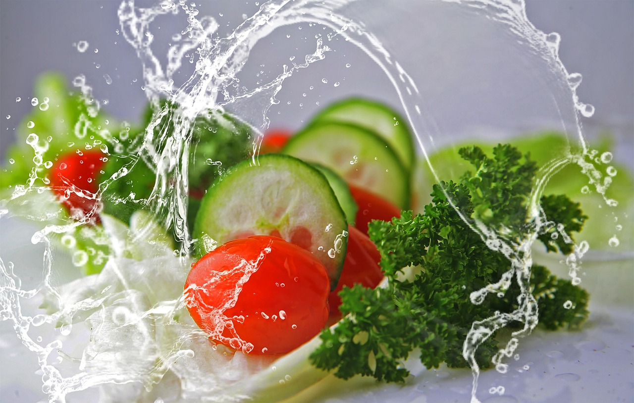 Meal, salad, cucumbers, food, leaves, tomatoes, mixed, water, fresh, healthy, nourishment, nature, vitamins, vegetarian, lettuce, bio, yummy, mixed salad, lettuce leaves, green vegetables, salad, food