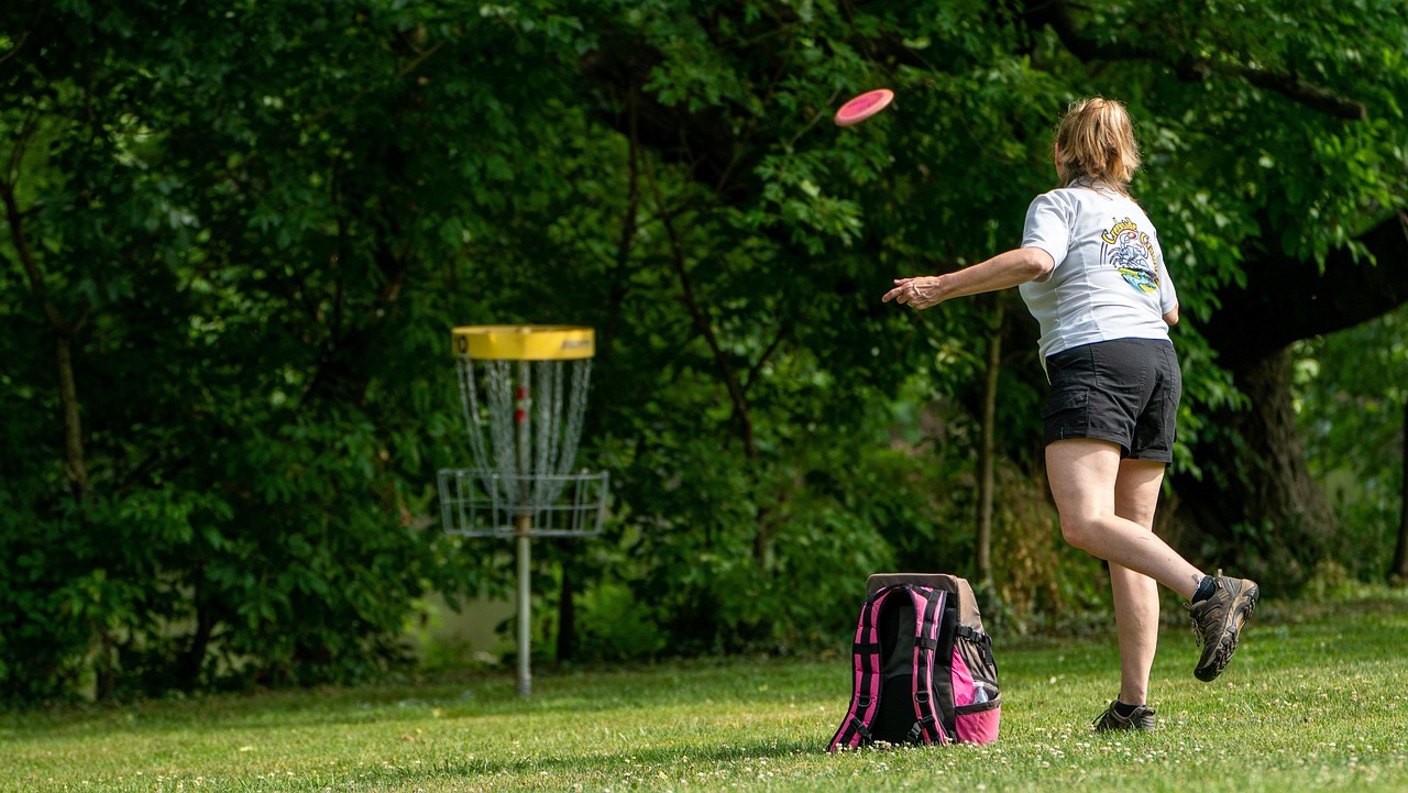 Disc golf, frisbee golf, frisbee, frolf, nature, disc, golf, sport, leisure, play, summer, recreation, game, park, outdoor, basket, target, putting, throw, throwing