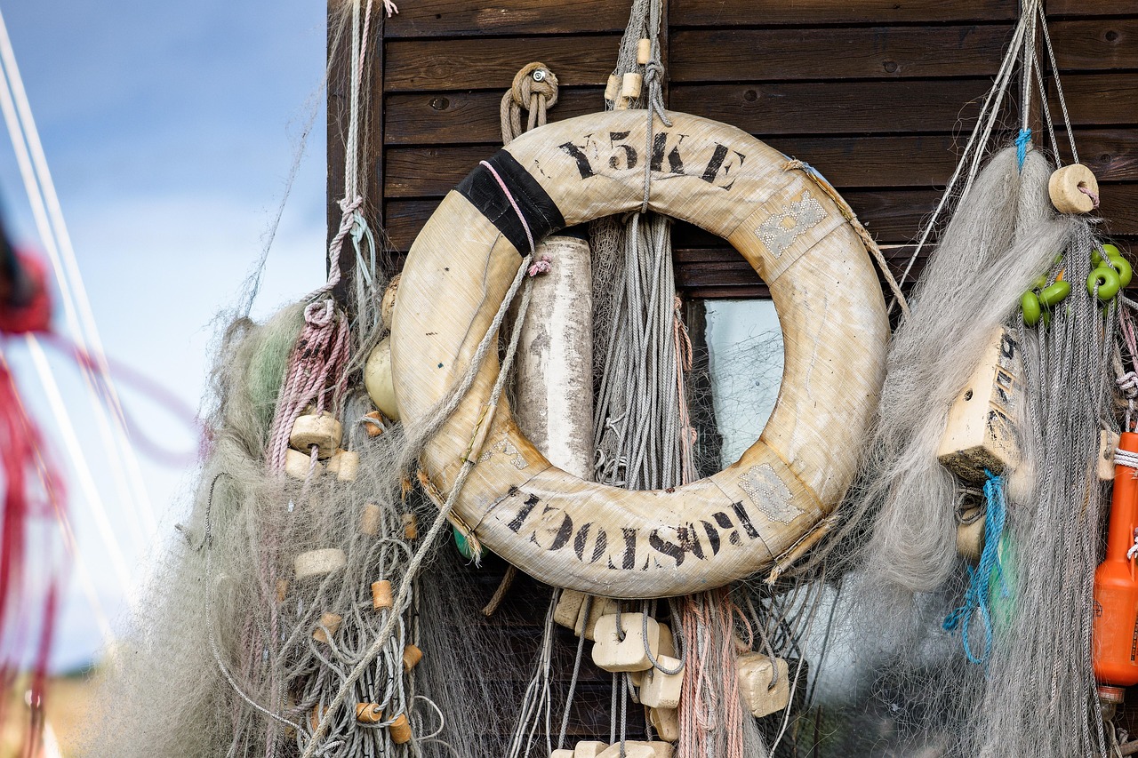 Lifebuoy, fishing supplies, security, fishing port, fishnet, fishing, seafaring, overfishing, maritime, lifebuoy, fishing supplies, security, fishing, fishing, fishing, overfishing, overfishing, overf
