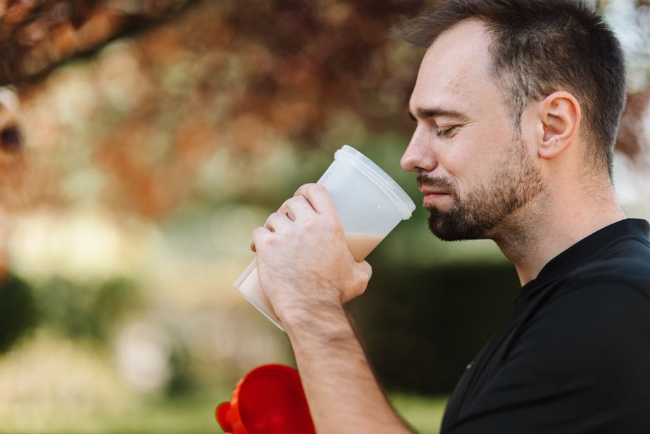Football Nutrition and Supplements: Fuel, Hydration and What Works