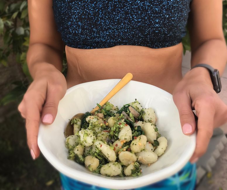 Golf Nutrition and Supplements: What Golfers Eat and What Works