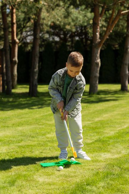 Junior Golf: A Parents’ Guide to Clubs, Tournaments and Safety
