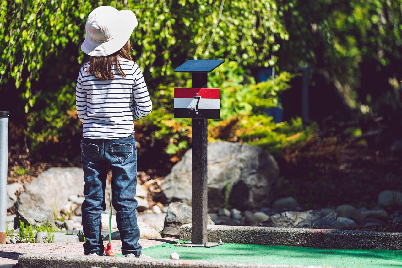 Sport, miniature golf, golf, nature, golfing, play, putt, ball, mini, fun, kid, girl, spring, negative space