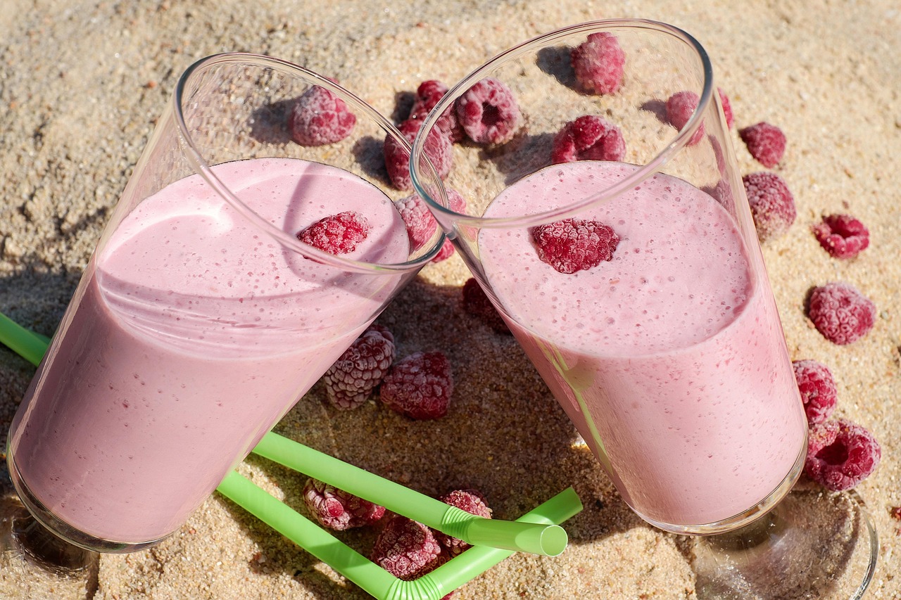 Drink, fruity, fruit, raspberry, red, vitamins, yummy, cute, fresh, healthy, food, shake, glass, refreshment, nature, summer, cocktail