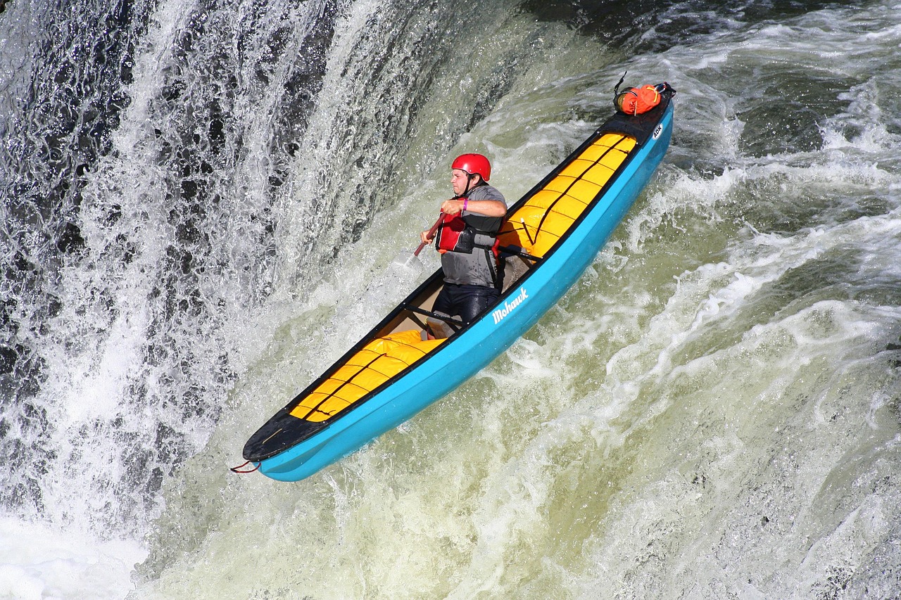 Kayaking, extreme, kayak, water, sport, adventure, active, wave, activity, canoe, wet, outdoor, canoeing, lifestyle, young, recreational, equipment, rowing, training, river, paddling, paddle, nature, 