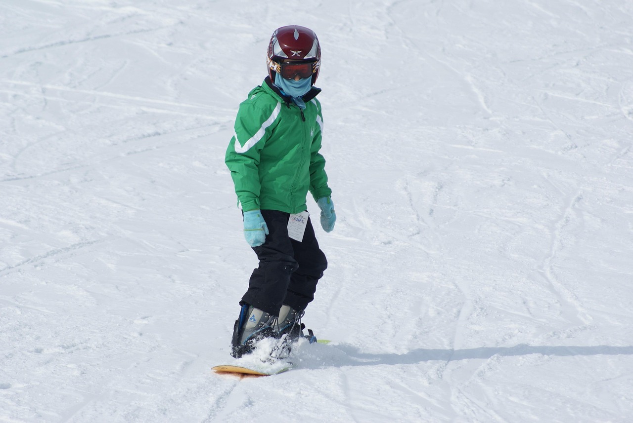 Kid, snowboard, winter, sport, snow, snowboarding, nature, active, white, outdoor, snowboarder