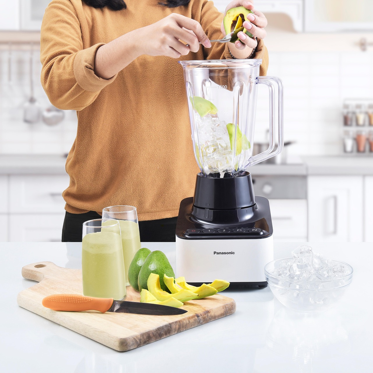 Woman, avocado, shake, avocado shake, blender, food processor, food preparation, kitchen, kitchen appliance, avocado shake, blender, blender, blender, food processor, food processor, food processor, f