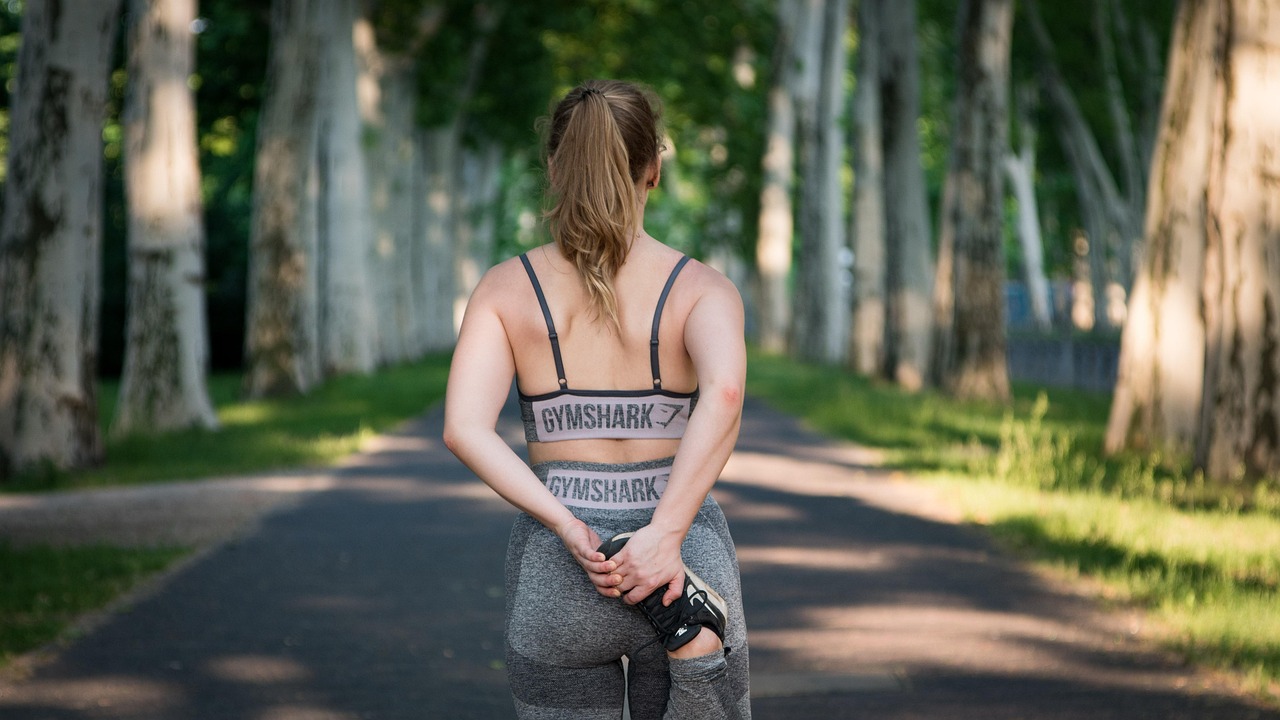 Woman, fitness, workout, muscles, fit, sporty, healthy, jog, exercise, active, movement, girl, body builder, female, athlete, strength, force, training, strong, biceps, move, body, arm
