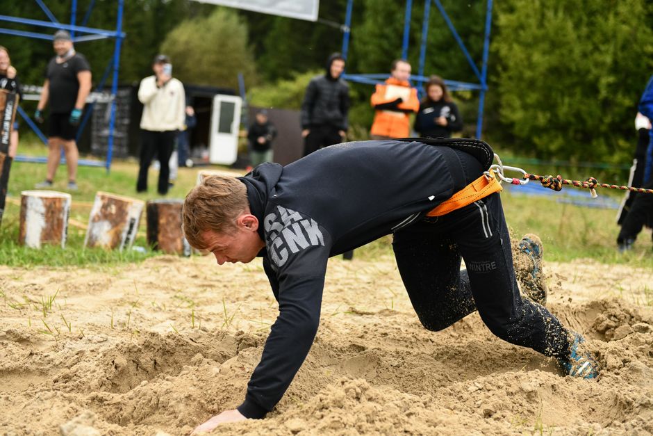Obstacle Course Racing Gear: Shoes, Gloves, Compression, Hydration and Recovery