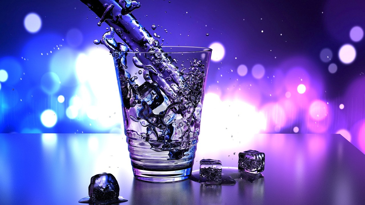 Water, glass, ice, pour, pouring, pouring water, iced water, cold water, splash, nature, drinking water, clean, drink, refreshment, liquid