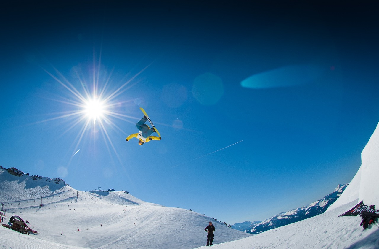 Big air, snow, snowboard, snowboarding, snowboarder, snow sports, nature, winter sports, jump, flip, exhibition, mountains, sunny, winter, alps, freestyle, alpine, ski slope