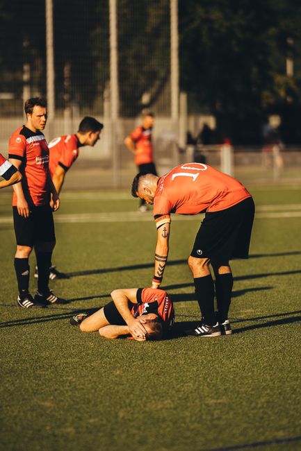 Soccer Injuries: Prevention, Concussion and When to See a Pro