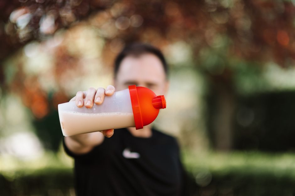 Soccer Nutrition and Supplements: What Players Eat and What Works