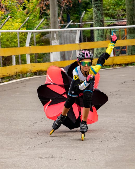 Speed Skating Gear: Clap Skates, Cut-Resistant Suits, Helmets and Neck Guards