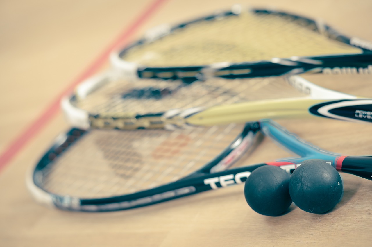 Squash, sport, man, game, racket, ball, fitness, equipment, play, indoor, athletic, lifestyle, health, recreation, people, tennis, hobby, court, young, activity, match, athlete, gym, player, training,