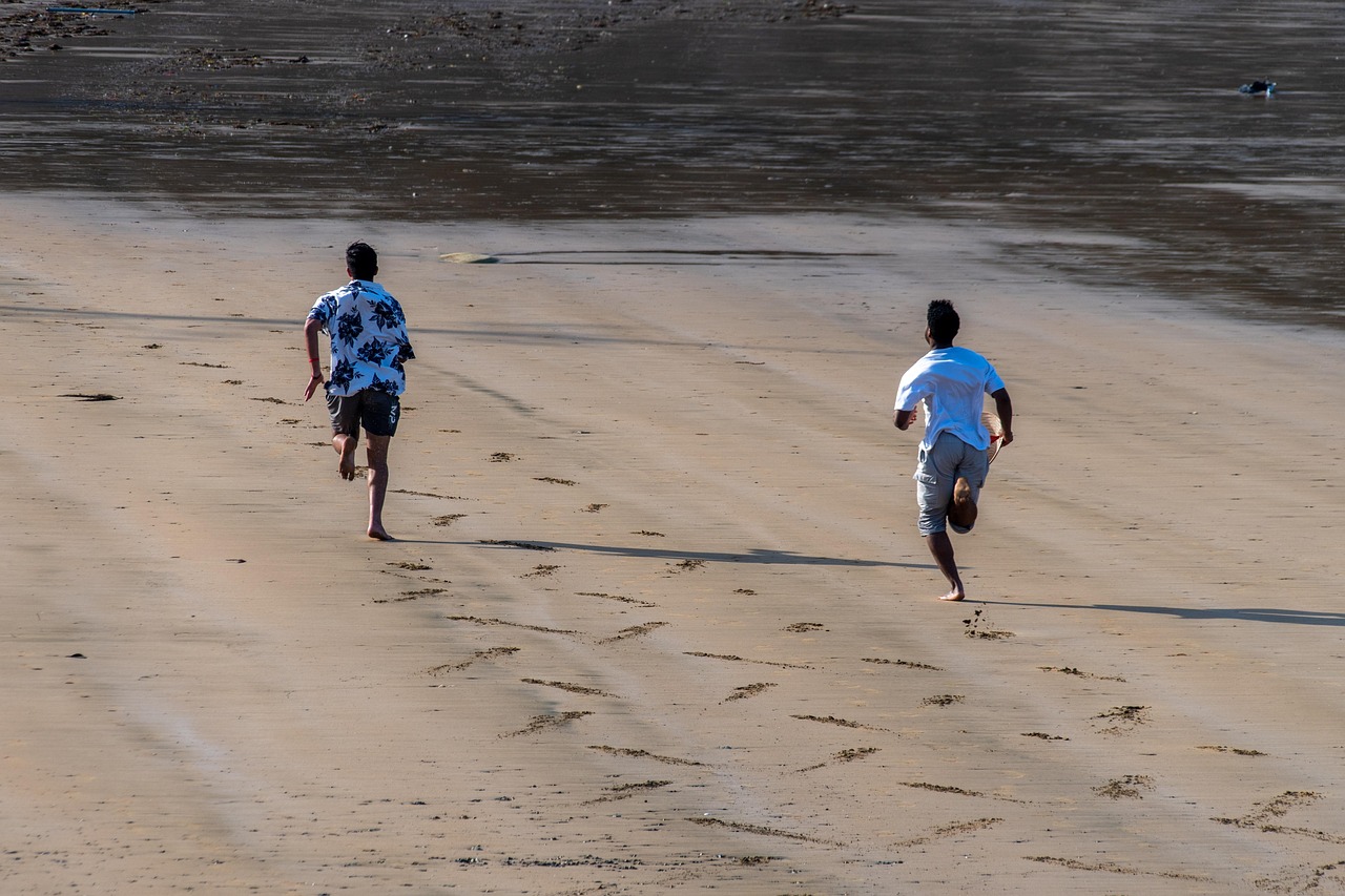 Men, run, sprint, competition, sports, beach, nature, fun