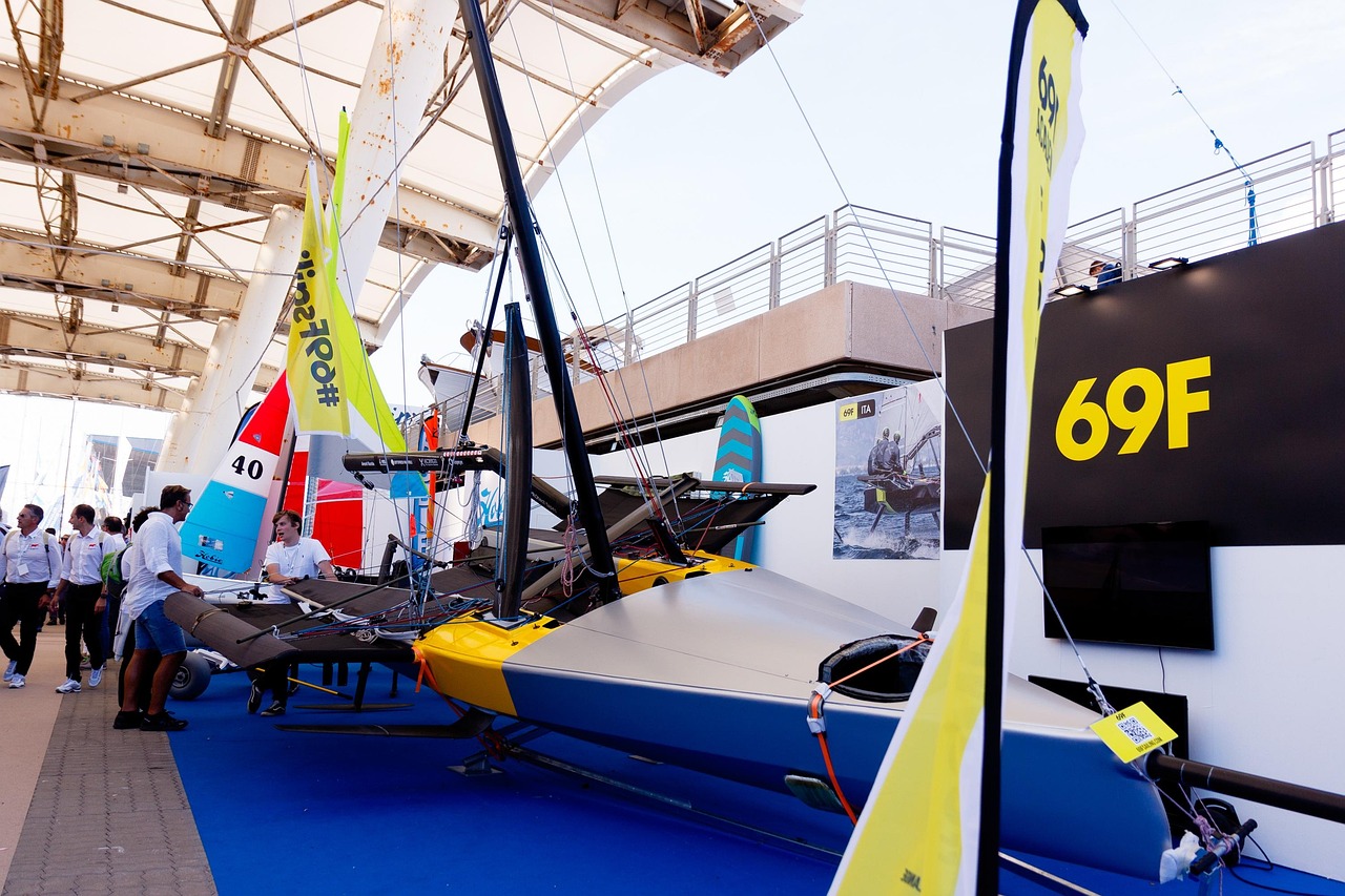 Vela, sailor, moth, fly, foil, foiling