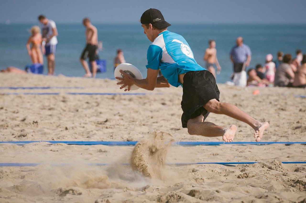 Youth Ultimate Frisbee: A Parents’ Guide to Kids’ and High School Ultimate
